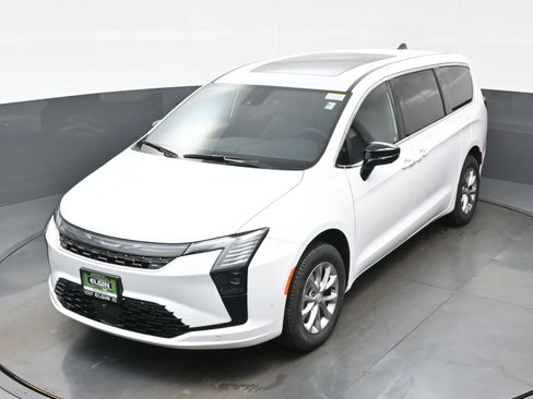 New 2027 Chrysler Pacifica Select AWD/4WD image 22
