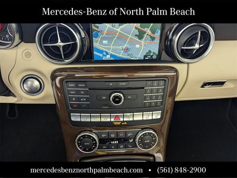 Used 2017 Mercedes-Benz SLC 300 image 21