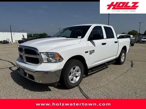 Used 2023 RAM 1500 Classic SLT AWD/4WD image 1