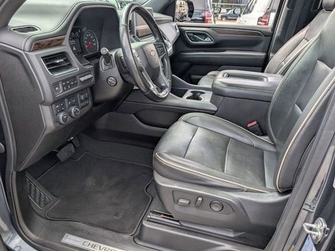 Used 2021 Chevrolet Suburban Premier w/ Premium Package image 8