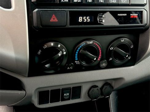 Used 2012 Toyota Tacoma PreRunner image 16