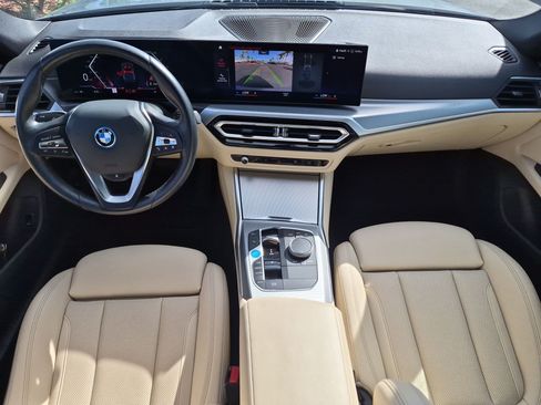 Used 2023 BMW i4 eDrive35 w/ Premium Package RWD image 29