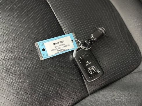 Certified 2021 Honda Accord EX-L image 32