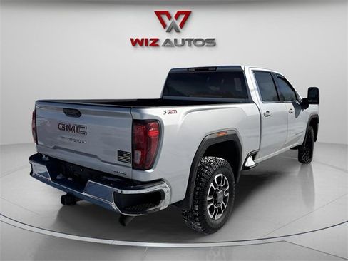 Used 2021 GMC Sierra 2500 SLE w/ SLE Value Package; image 5