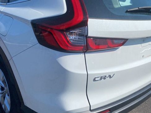 Used 2023 Honda CR-V LX image 16