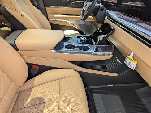 New 2026 Cadillac Escalade IQ Sport 2 w/ LPO, Floor Liner Package image 18