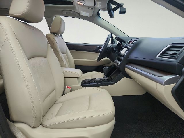 Used 2017 Subaru Outback 3.6R Limited AWD/4WD image 32