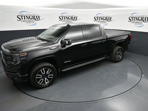 Used 2024 GMC Sierra 1500 AT4 w/ Technology Package image 11