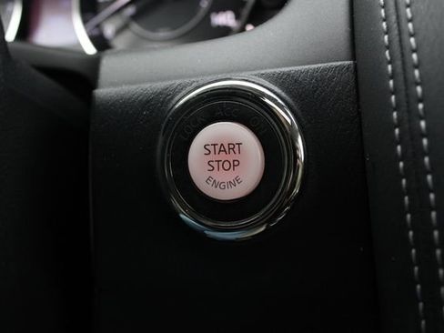 Used 2018 Nissan Armada Platinum w/ Interior Lighting Package image 15