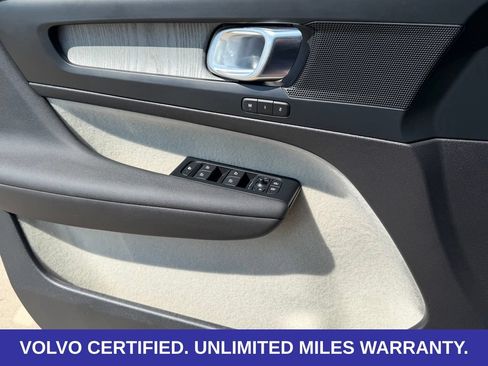 Certified 2026 Volvo XC40 B5 Plus AWD/4WD image 25