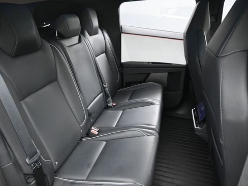 Used 2024 Tesla Cybertruck AWD Crew Cab image 31