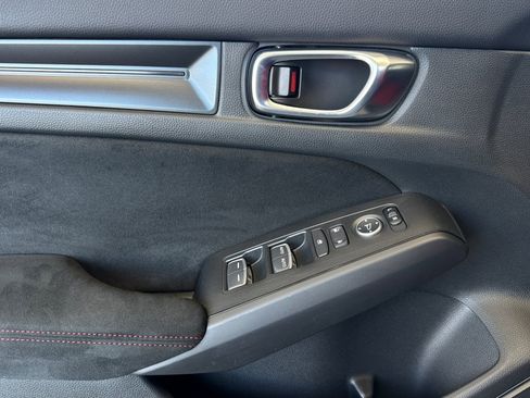 Used 2024 Honda Civic Type R image 11
