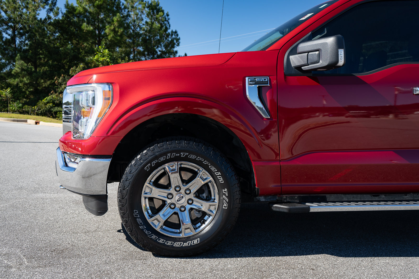Used 2021 Ford F150 XLT w/ Equipment Group 302A High AWD/4WD image 4