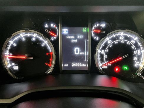 Used 2024 Toyota 4Runner Limited image 19