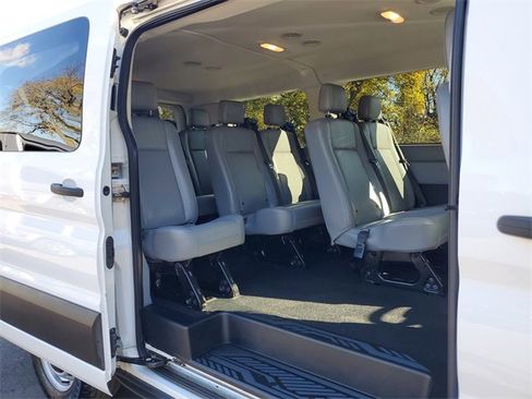 Used 2019 Ford Transit 150 XL image 18