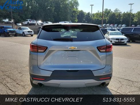 Used 2025 Chevrolet Blazer LT AWD/4WD image 4