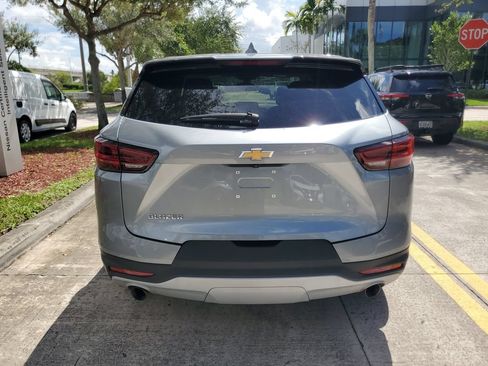 Used 2025 Chevrolet Blazer LT FWD image 5