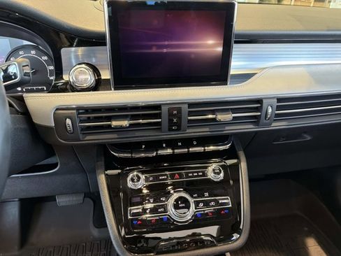 Certified 2020 Lincoln Corsair Reserve FWD image 31