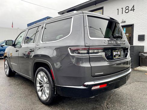 Used 2022 Jeep Grand Wagoneer Series I image 3