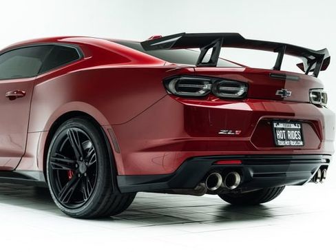 Used 2021 Chevrolet Camaro ZL1 RWD image 20
