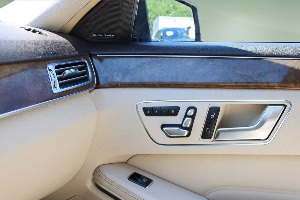 Used 2016 Mercedes-Benz E 350 4MATIC Wagon image 40