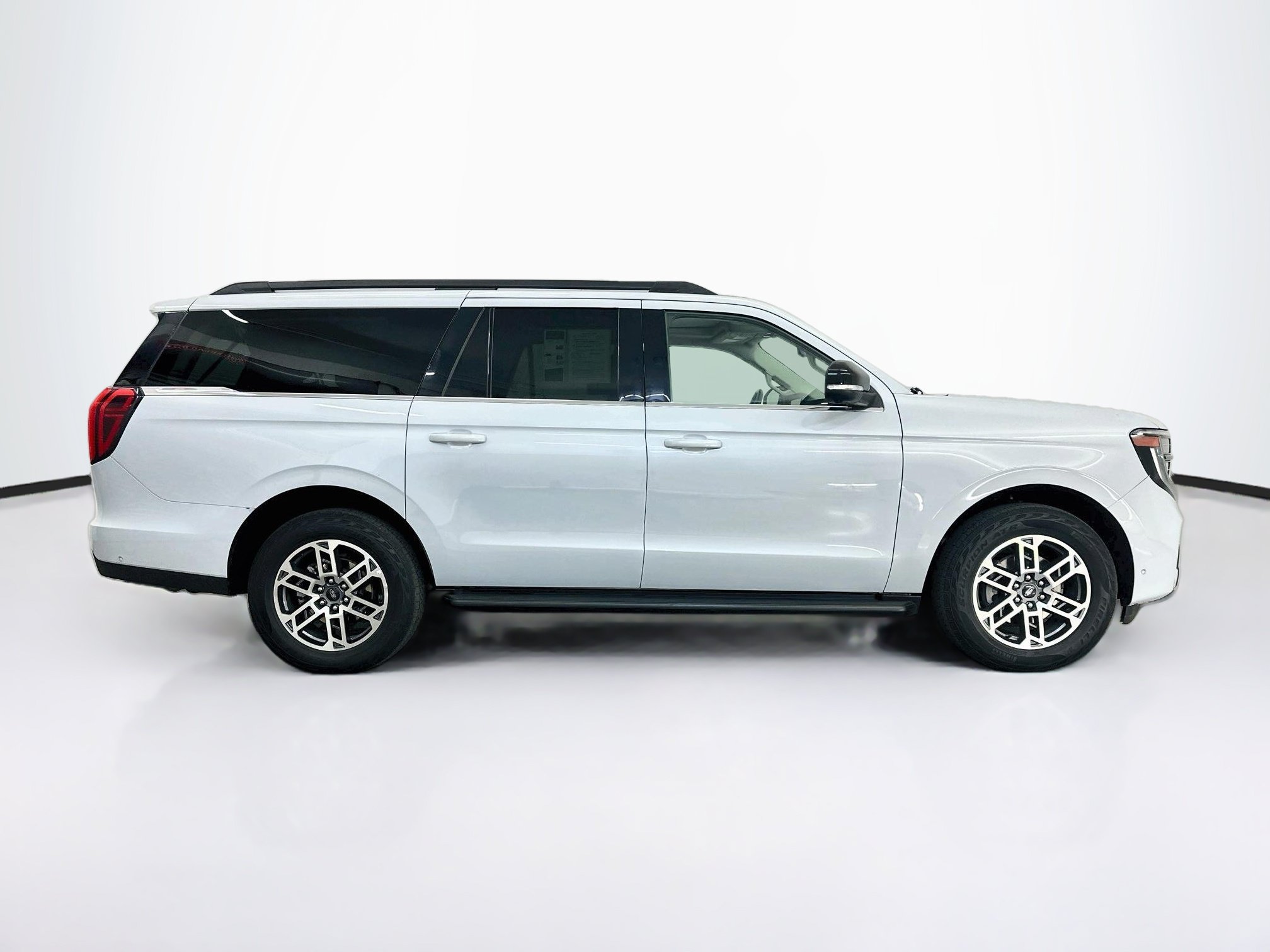 Used 2025 Ford Expedition Max Active AWD/4WD image 10