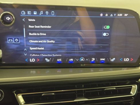 New 2026 Chevrolet Traverse LT w/ Midnight/Sport Edition FWD image 18