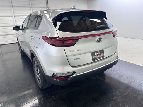 Used 2021 Kia Sportage LX image 12