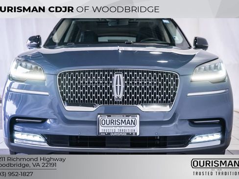 Used 2021 Lincoln Aviator Reserve w/ Elements Package Plus image 2