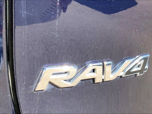 Used 2024 Toyota RAV4 XLE Premium image 30