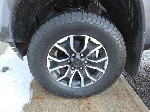 Used 2021 Toyota Tacoma TRD Sport image 61