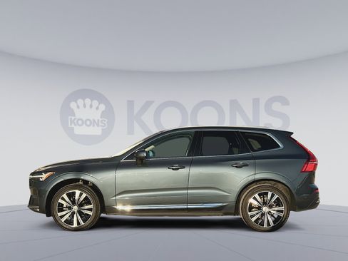 Used 2023 Volvo XC60 B5 Ultimate w/ Climate Package image 2