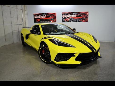 Used 2022 Chevrolet Corvette Stingray Premium Cpe w/ Z51 Performance Package RWD image 1