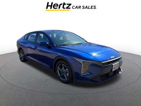 Used 2025 Kia K4 LXS image 1