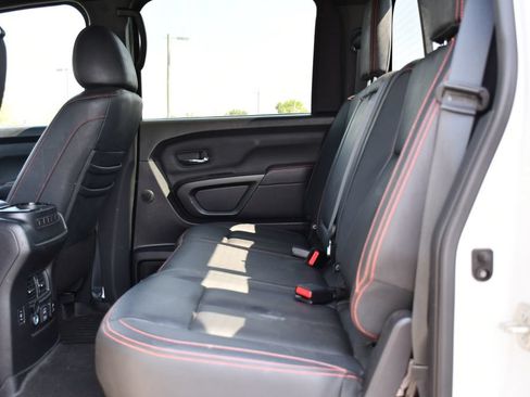Used 2021 Nissan Titan PRO-4X w/ Pro-4x Convenience Package AWD/4WD image 18