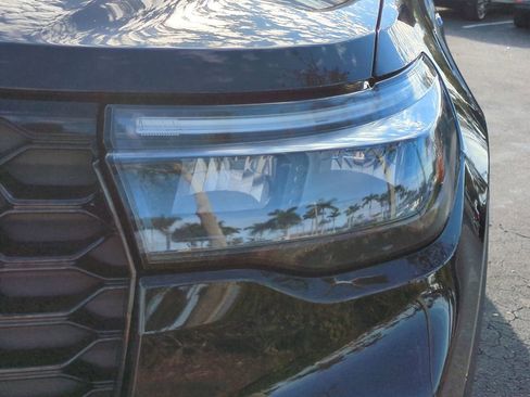 Certified 2025 Ford Explorer ST-Line w/ Premium Package image 10