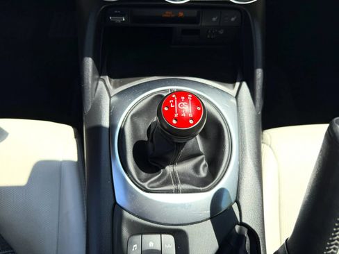 Used 2021 MAZDA MX-5 Miata RF Grand Touring RWD image 20