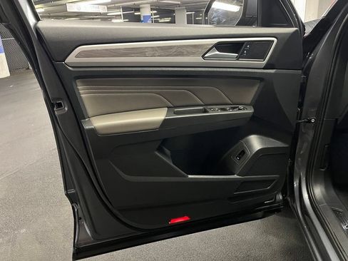 Used 2023 Volkswagen Atlas Cross Sport SE w/ Panoramic Sunroof Package AWD/4WD image 20
