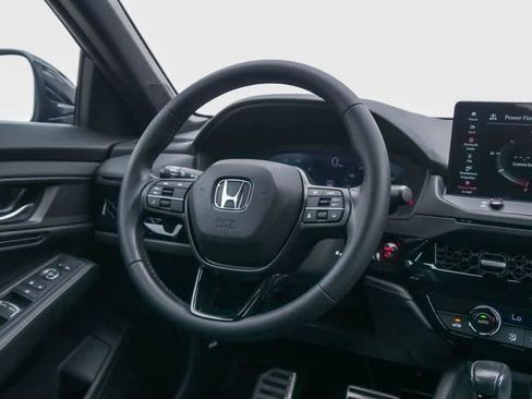 Used 2023 Honda Accord Sport image 13