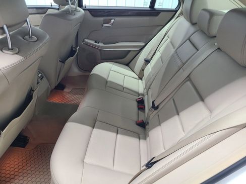 Used 2014 Mercedes-Benz E 350 4MATIC Sedan image 35