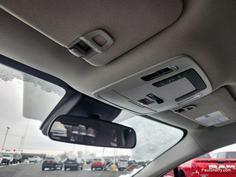 Used 2024 Toyota Sienna LE image 36