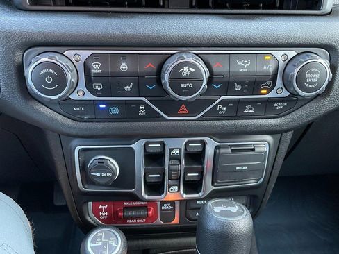 Used 2025 Jeep Wrangler Unlimited Sport S 4xe AWD/4WD image 51