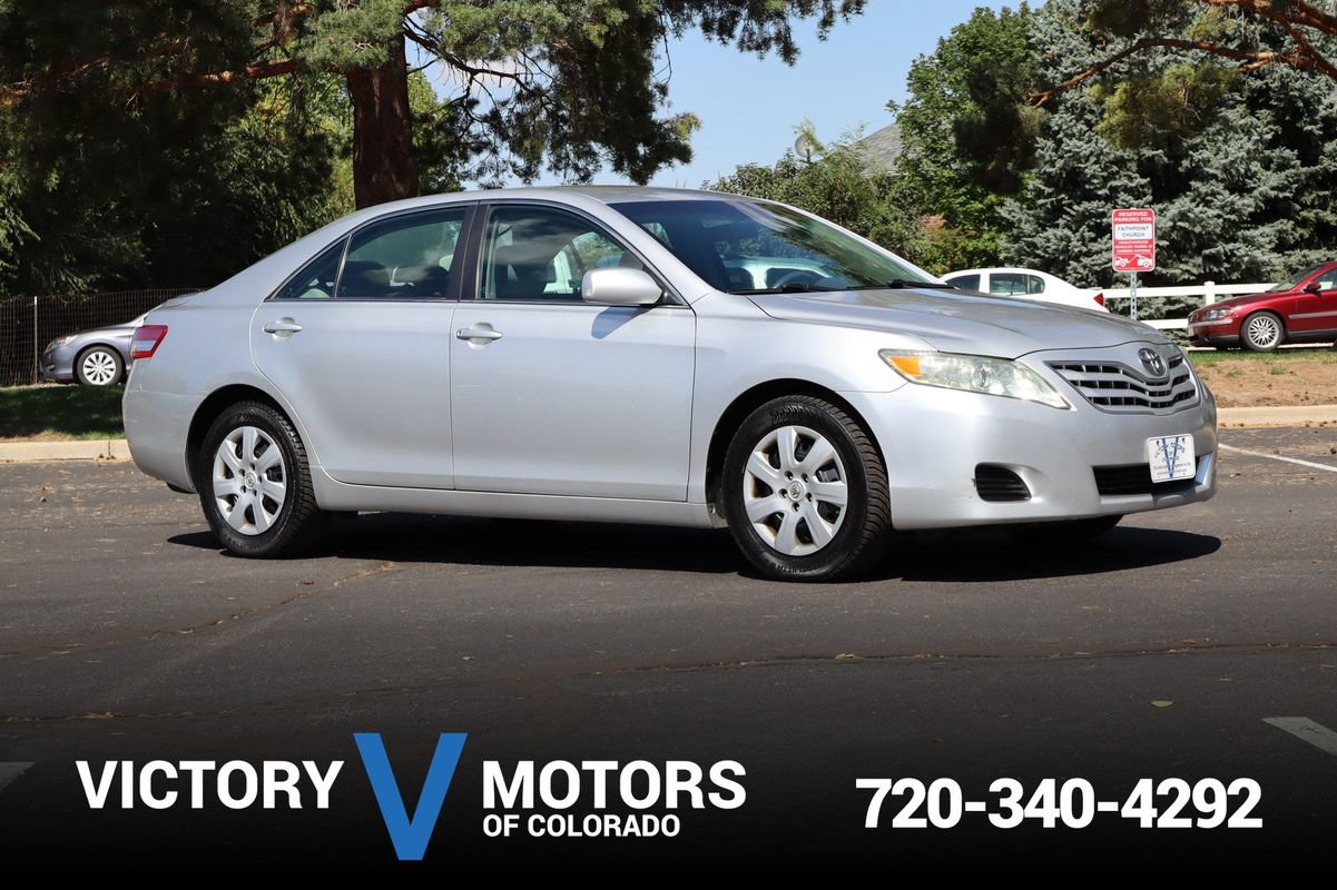 Used 2010 Toyota Camry FWD image 1