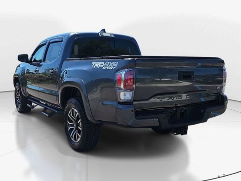 Used 2022 Toyota Tacoma TRD Sport w/ TRD Premium Sport Package AWD/4WD image 8