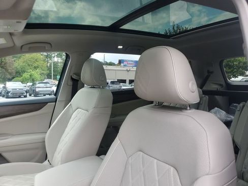 New 2026 Volkswagen Atlas SEL Premium R-Line image 17