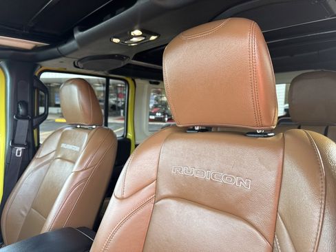 Used 2023 Jeep Wrangler Unlimited Rubicon 4xe w/ Cold Weather Group image 17