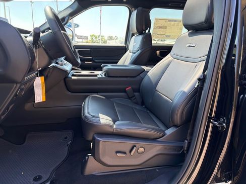 New 2026 Ford Expedition Platinum image 6