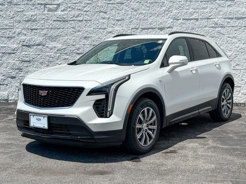 Used 2023 Cadillac XT4 Sport w/ Driver Assist Package AWD/4WD image 3