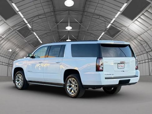 Used 2016 GMC Yukon XL SLT w/ Open Road Package AWD/4WD image 5
