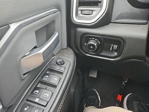 Used 2021 RAM 2500 Big Horn image 22